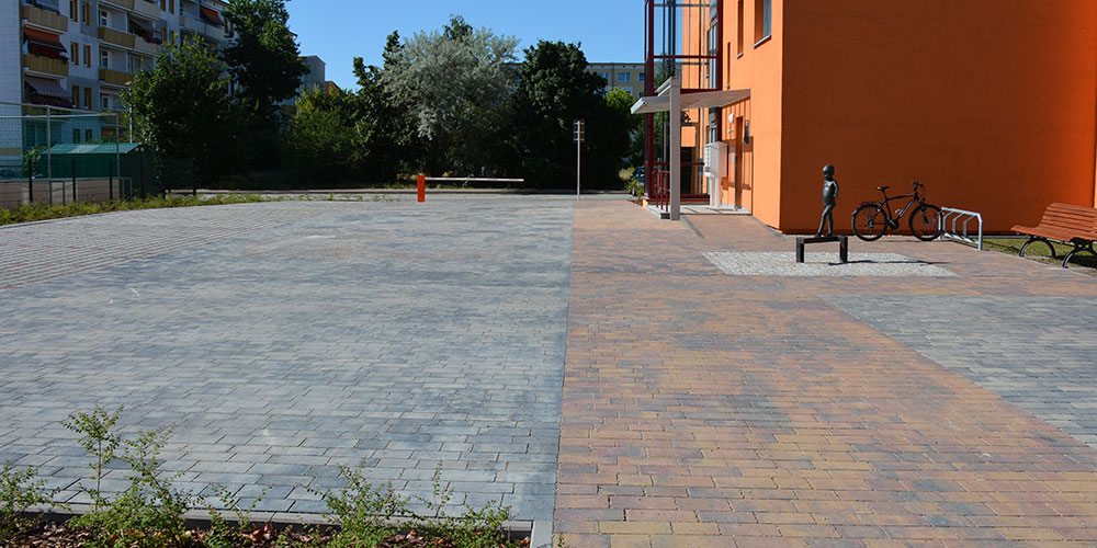 PARKPLATZ NEUGESTALTUNG FERDIAND-VON-SCHILLSTRASSE IN SCHWEDT/ODER